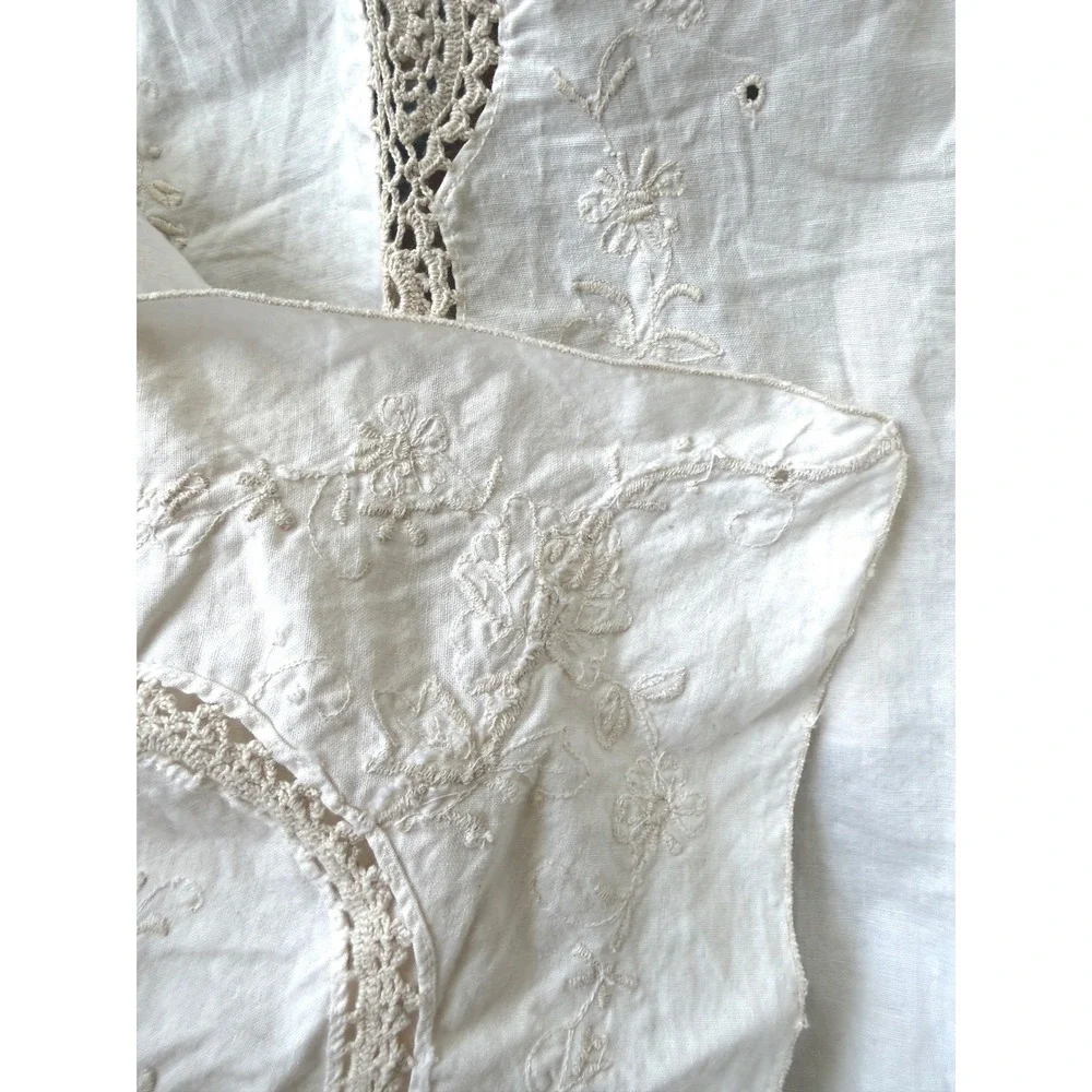 Vintage white embroidered tablecloth  cutwork patterns and crochet lace